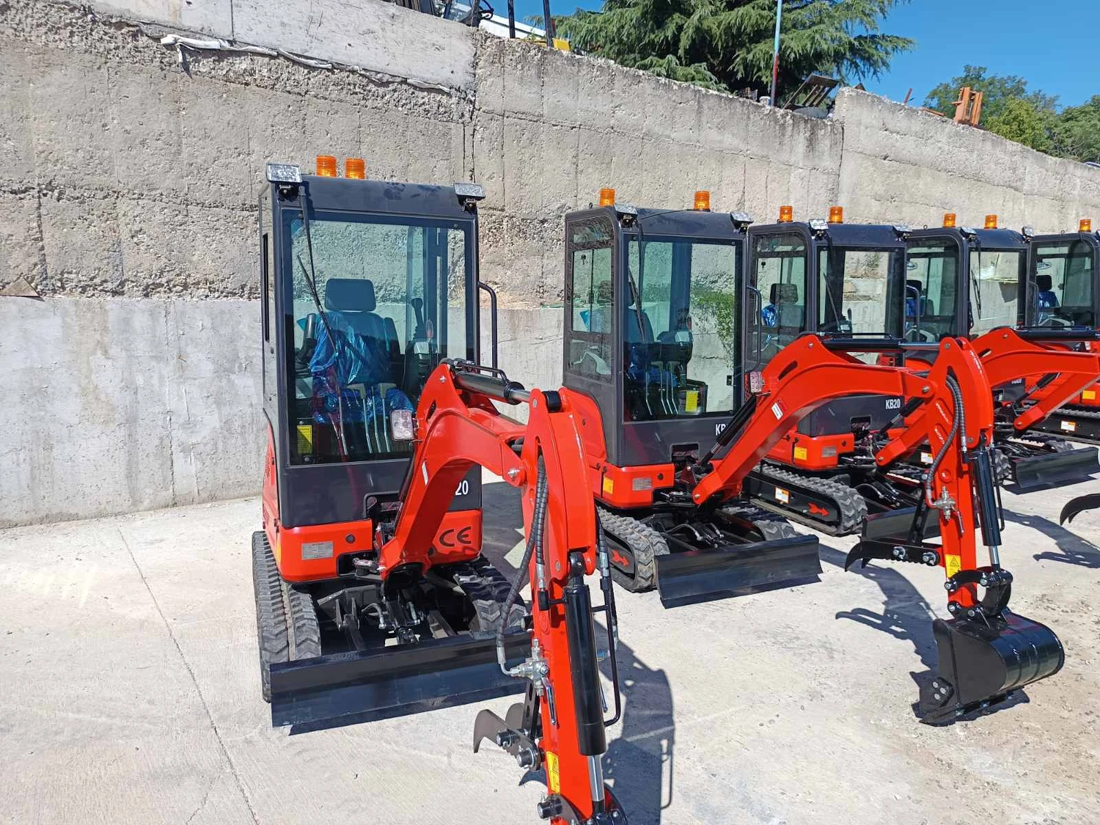 Багер Kobelco 2 ton ЧИСТО НОВ, снимка 1