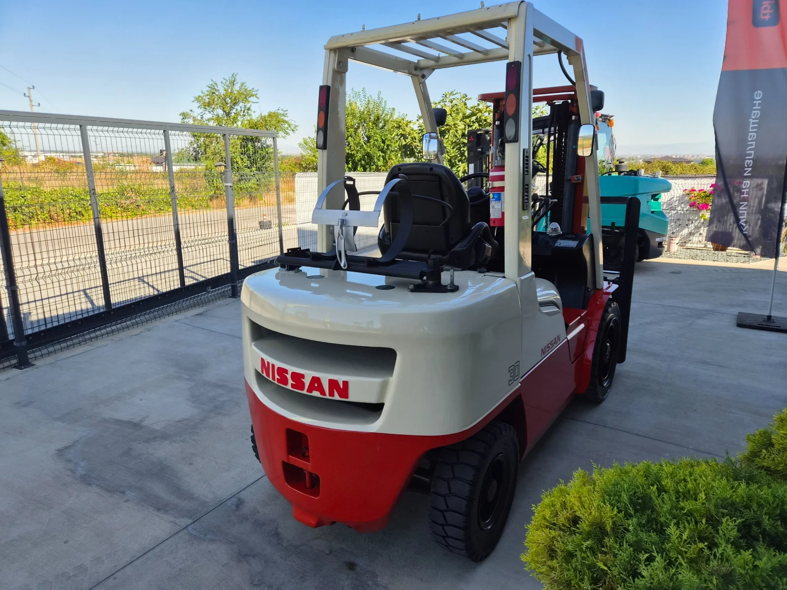 Мотокар Nissan 3 тона / ИЗРАВНИТЕЛ + ПОЗИЦИОНЕР / ГАЗ, снимка 5 - Индустриална техника - 55958144
