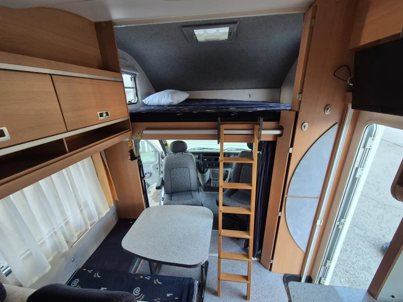 Кемпер Weinsberg Renault Master 2.5 DCI, снимка 11 - Каравани и кемпери - 52506334