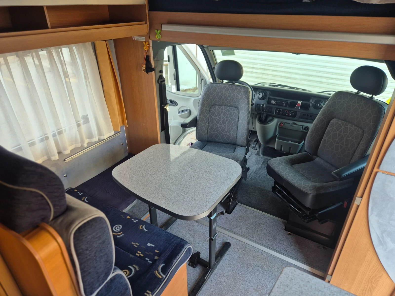 Кемпер Weinsberg Renault Master 2.5 DCI - изображение 6