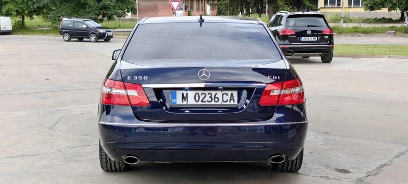 Mercedes-Benz E 350 3.0D 231К.С* АВТОМАТИК* ПЕРФЕКТНА, снимка 4 - Автомобили и джипове - 46146671