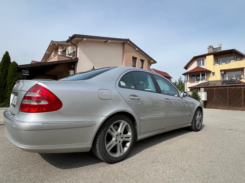 Mercedes-Benz E 200 Kompressor LPG, снимка 6 - Автомобили и джипове - 47565905