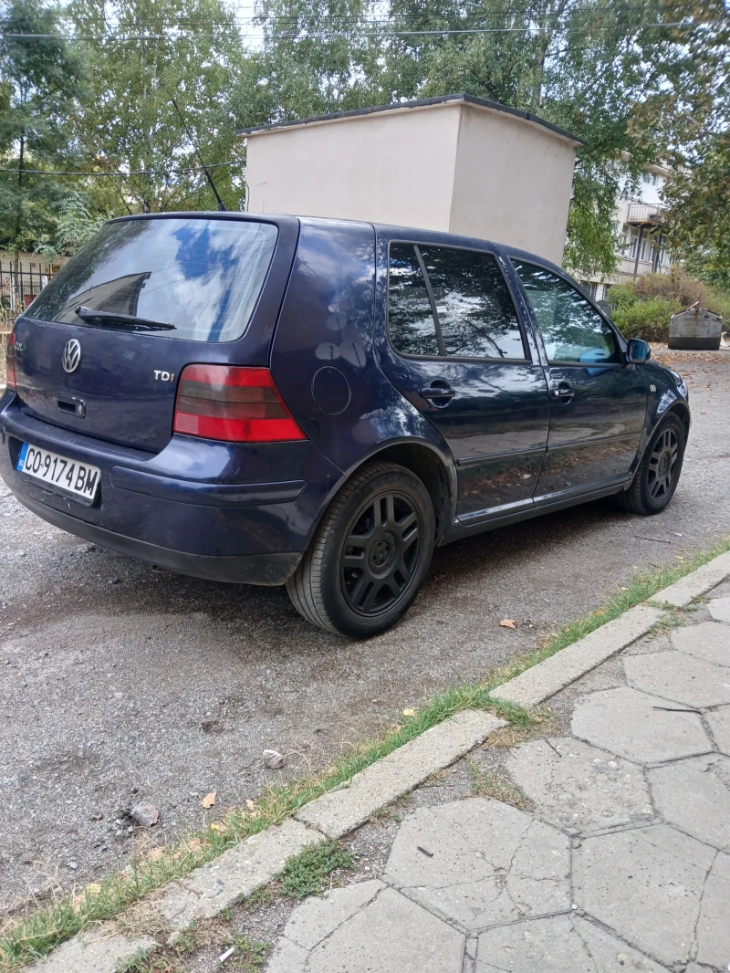 VW Golf, снимка 4 - Автомобили и джипове - 48049906