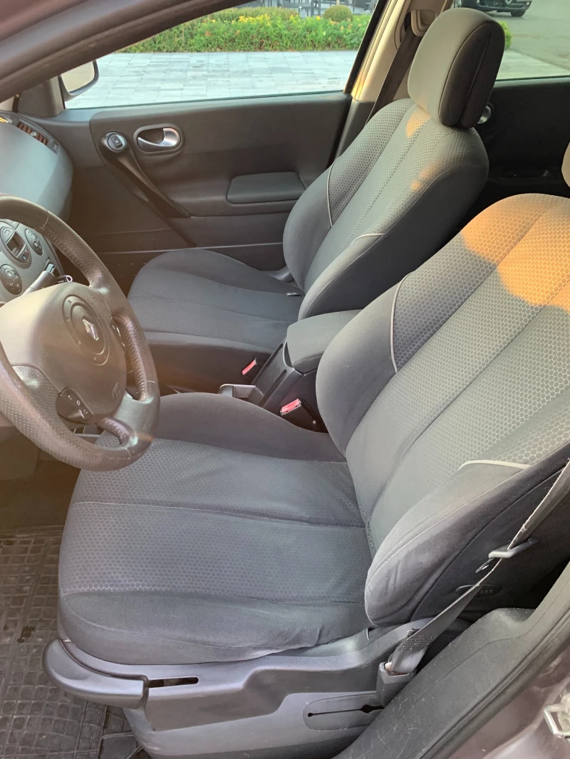 Renault Megane, снимка 7 - Автомобили и джипове - 52614119