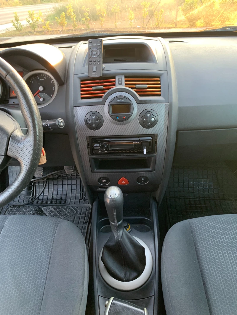 Renault Megane, снимка 9 - Автомобили и джипове - 52614119
