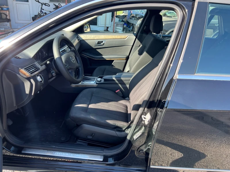 Mercedes-Benz E 220 2.2CDI-ELEGANCE, снимка 11 - Автомобили и джипове - 51206756