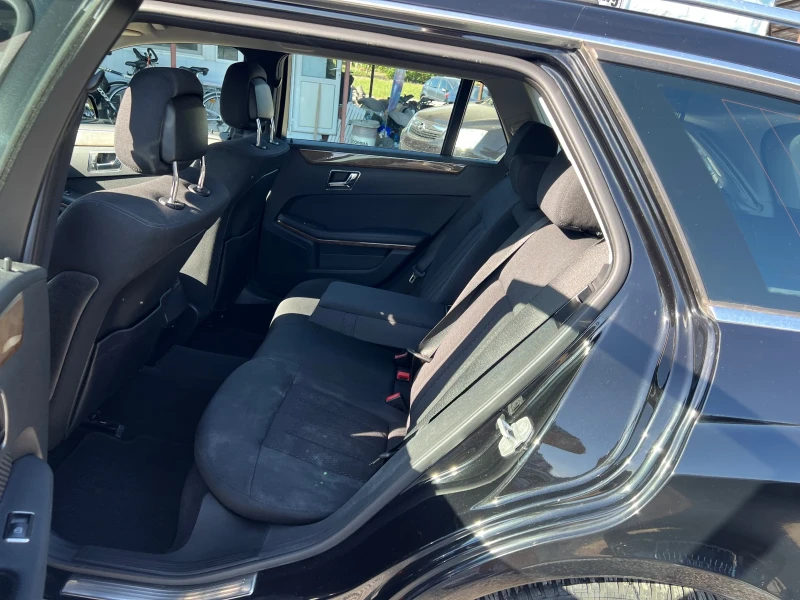 Mercedes-Benz E 220 2.2CDI-ELEGANCE, снимка 13 - Автомобили и джипове - 51206756
