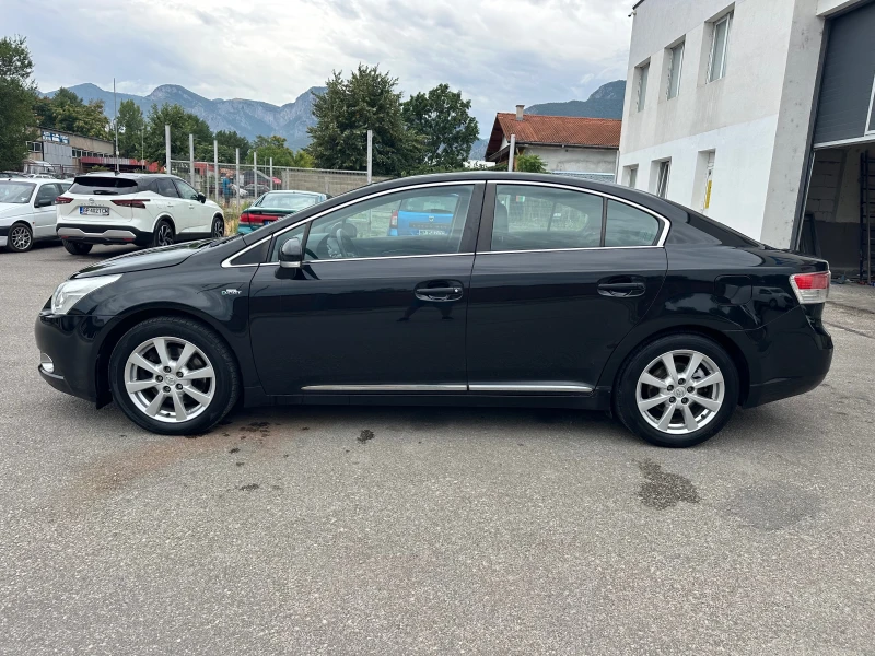 Toyota Avensis 2.2D Keyless, снимка 4 - Автомобили и джипове - 51206917