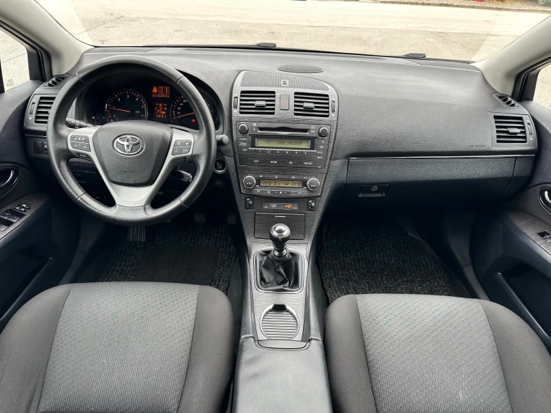 Toyota Avensis 2.2D Keyless, снимка 12 - Автомобили и джипове - 51206917