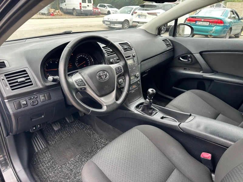 Toyota Avensis 2.2D Keyless, снимка 11 - Автомобили и джипове - 51206917