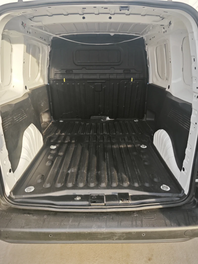 Peugeot Partner 1.5 HDI, снимка 11 - Автомобили и джипове - 52593869