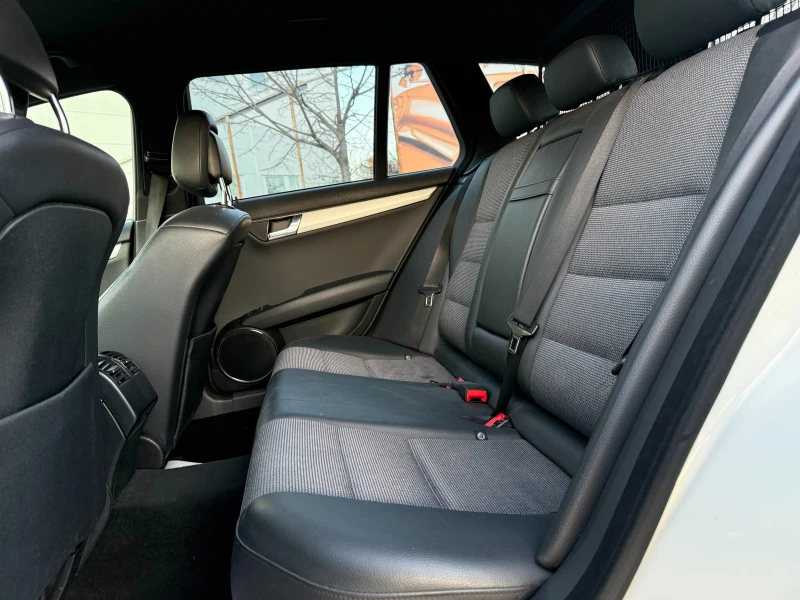 Mercedes-Benz C 320 АМГ пакет/3.0cdi, снимка 9 - Автомобили и джипове - 52720421