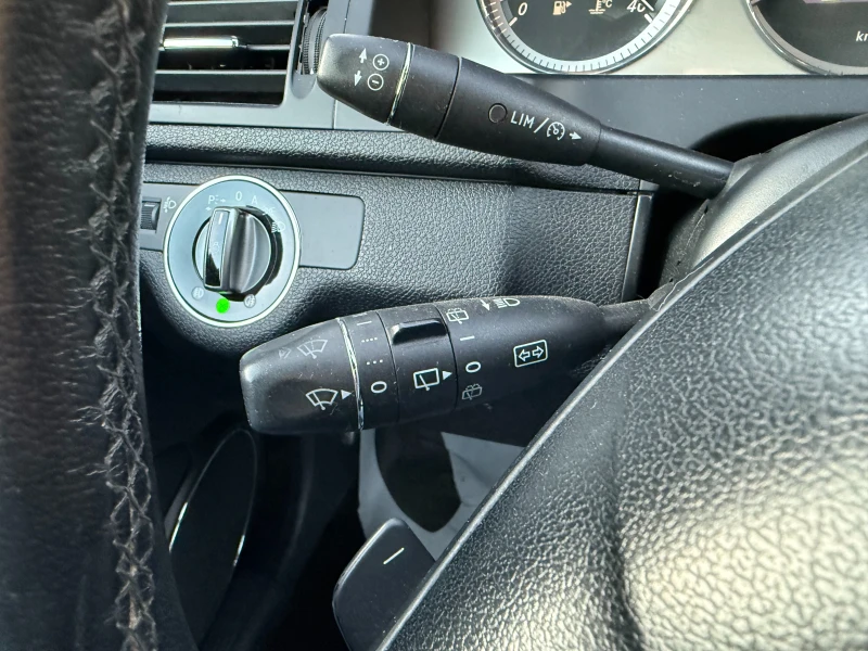 Mercedes-Benz C 320 АМГ пакет/3.0cdi, снимка 14 - Автомобили и джипове - 52720421