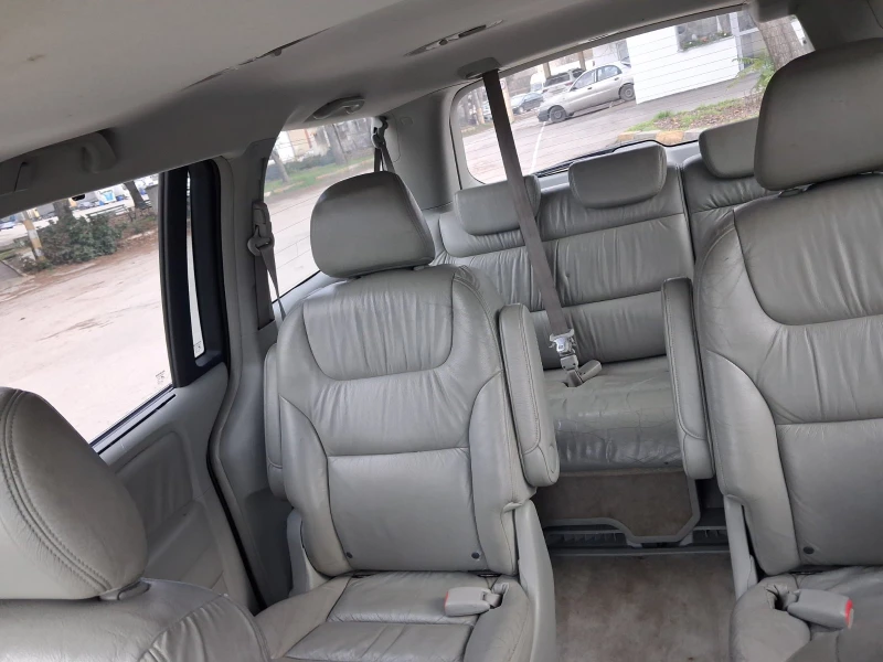 Honda Odyssey 3.5 i-vtec, снимка 10 - Автомобили и джипове - 52771455