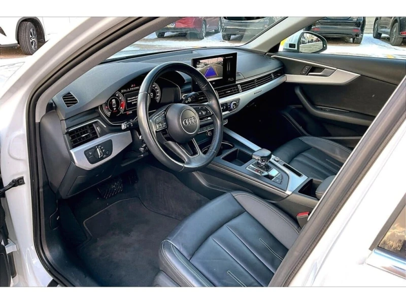 Audi A4 * Progressiv | Navigation | Heated Seats | Moonroo, снимка 3 - Автомобили и джипове - 53286653