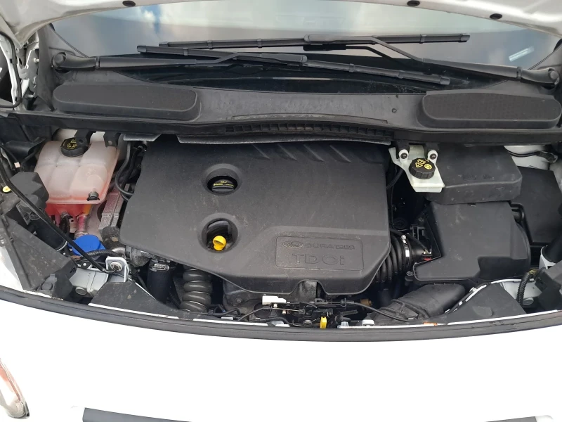 Ford Connect 1.6 TDCI  товаро пътнически , снимка 12 - Автомобили и джипове - 53422159