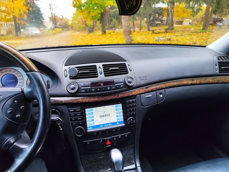 Mercedes-Benz E 500, снимка 7 - Автомобили и джипове - 53600557