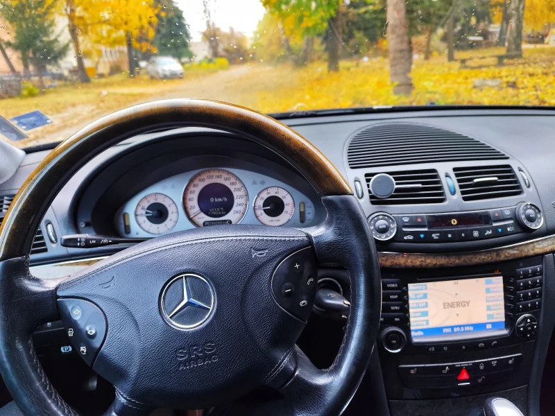 Mercedes-Benz E 500, снимка 6 - Автомобили и джипове - 53600557