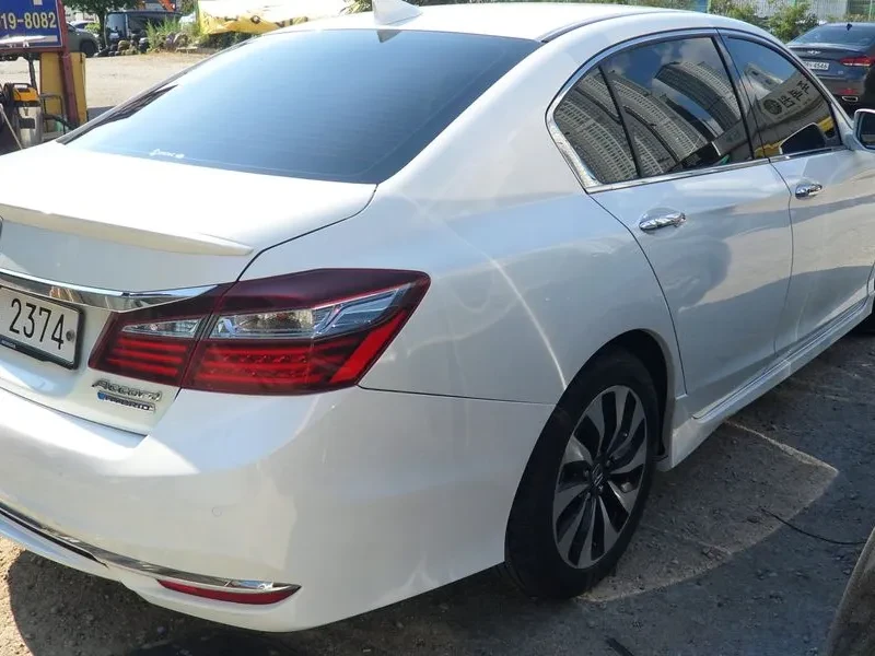 Honda Accord 2.0 Hybrid 9Th Generation, снимка 5 - Автомобили и джипове - 55900989