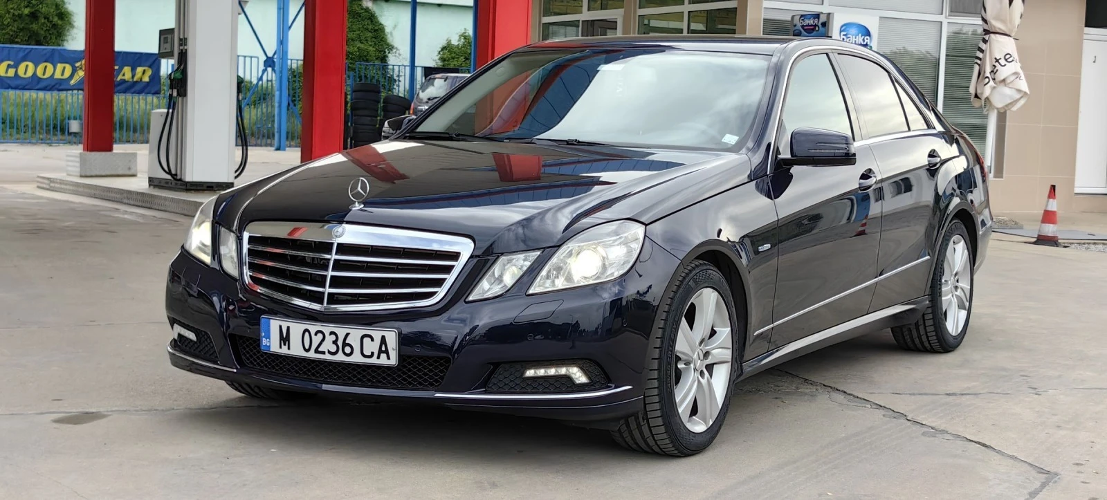 Mercedes-Benz E 350 3.0D 231К.С* АВТОМАТИК* ПЕРФЕКТНА - изображение 2