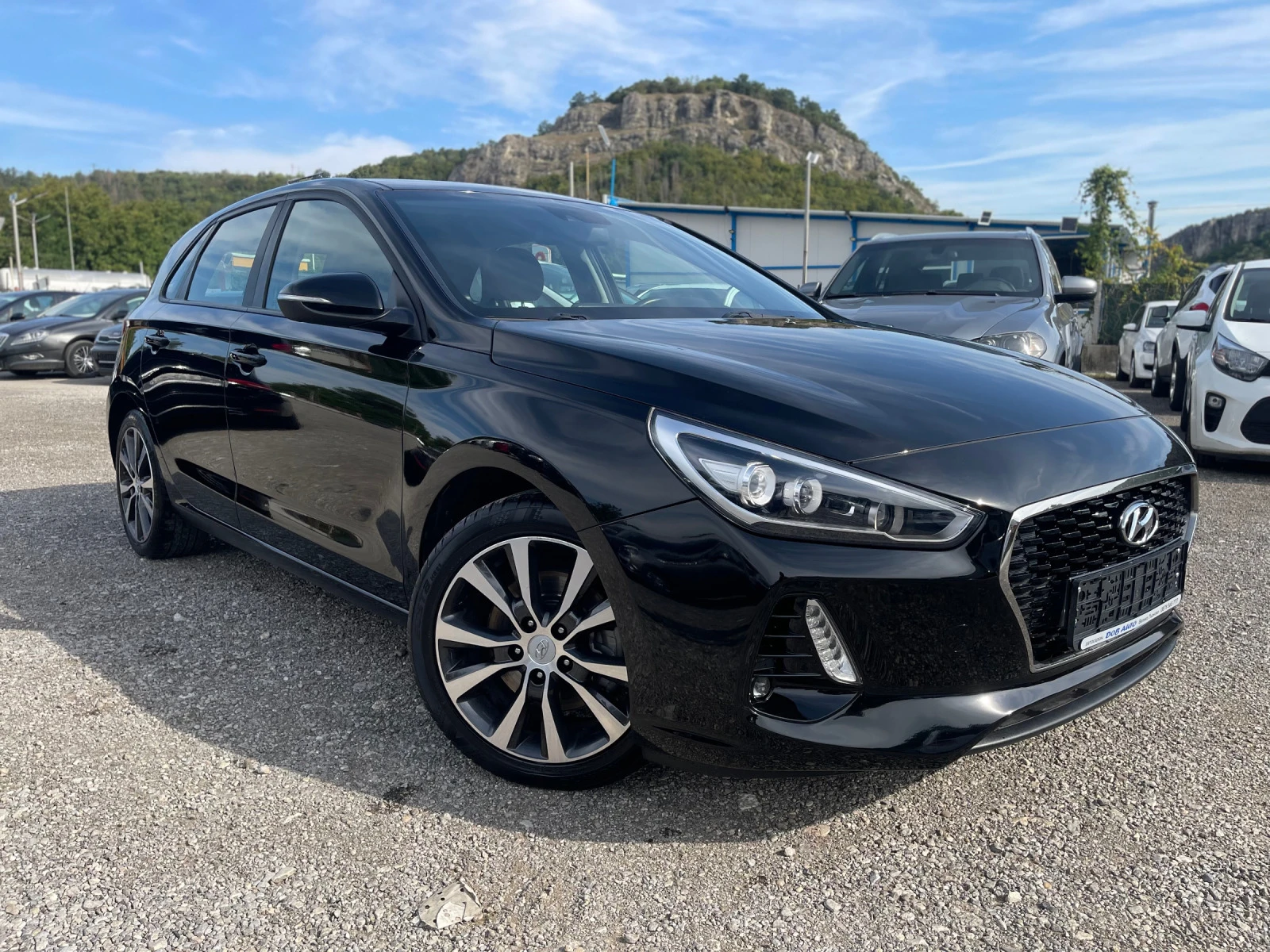 Hyundai I30 1.6CRDI-LED-NAVI-АВТОПИЛОТ-КАМЕРА-6 скорости - изображение 3