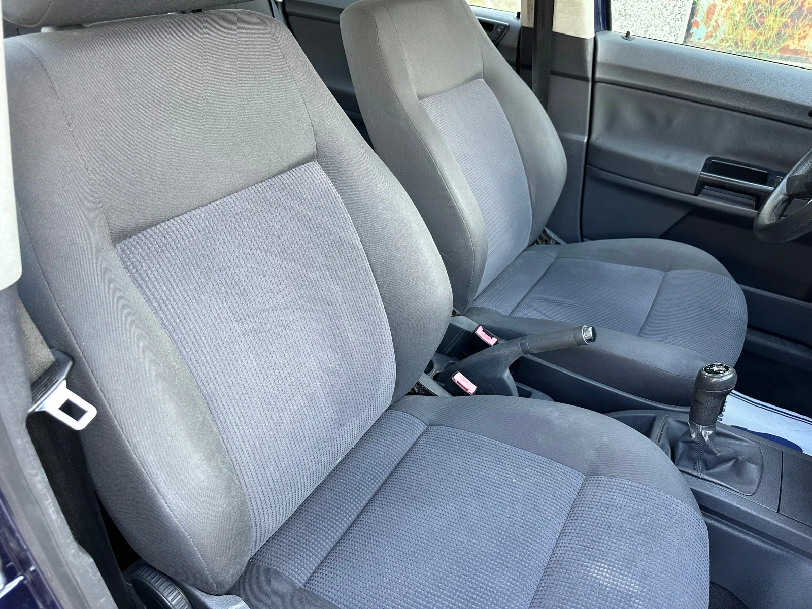 VW Polo 1.4 КЛИМА - изображение 8
