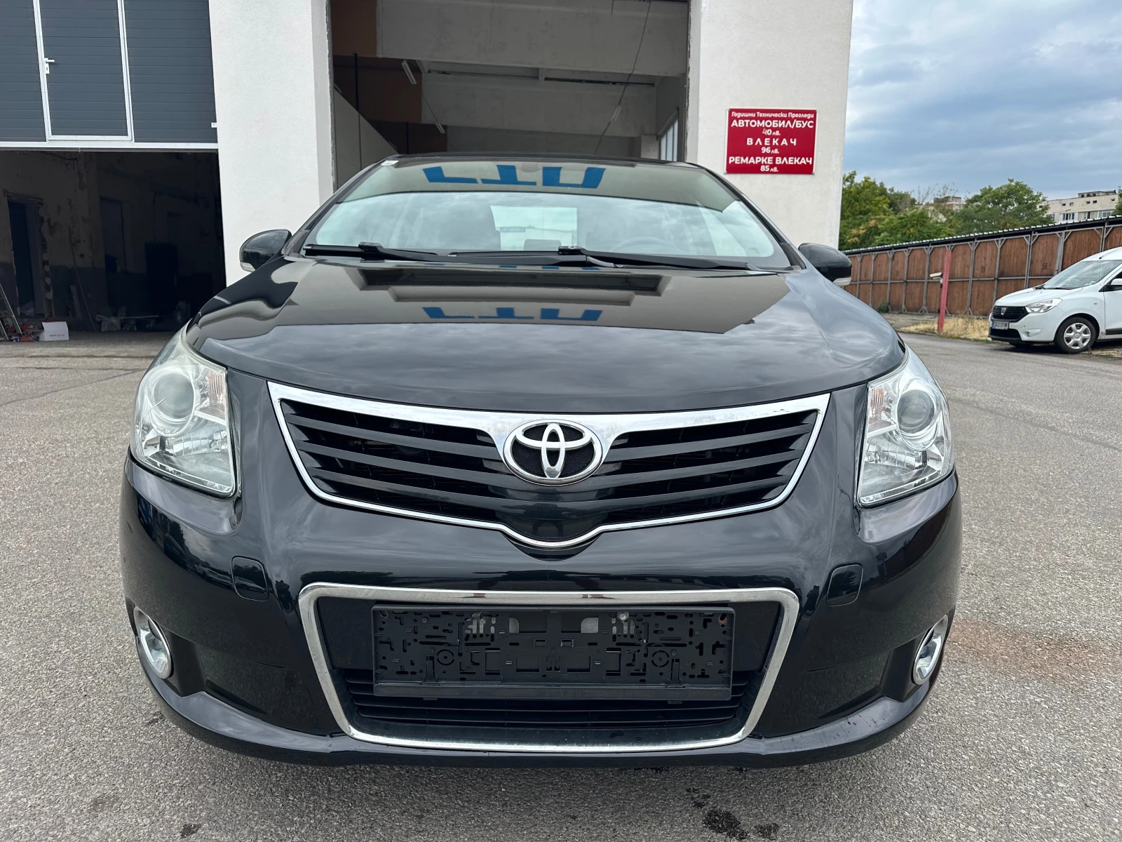 Toyota Avensis 2.2D Keyless - изображение 2