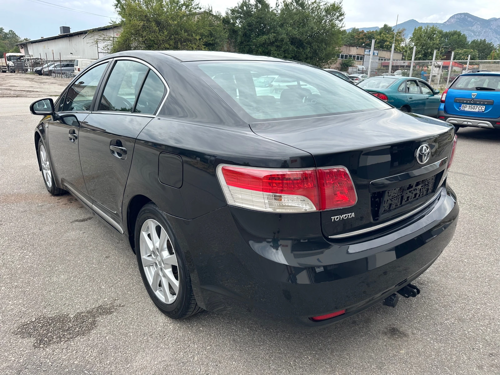Toyota Avensis 2.2D Keyless - изображение 5