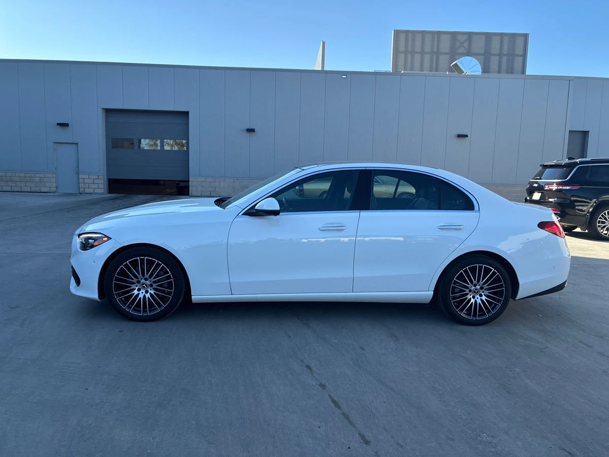 Mercedes-Benz C 300 2024 LUXURY * БЕЗ ПЪРВОНАЧАЛНА ВНОСКА*  - изображение 3