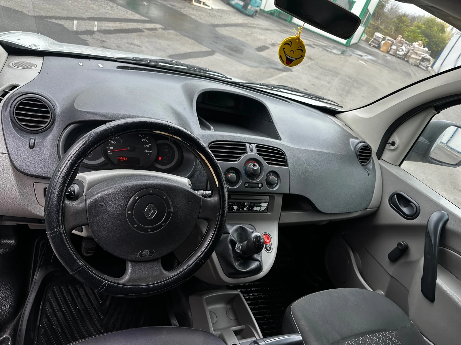 Renault Kangoo Compact 1.5 dci 75к.с  2012г - изображение 10
