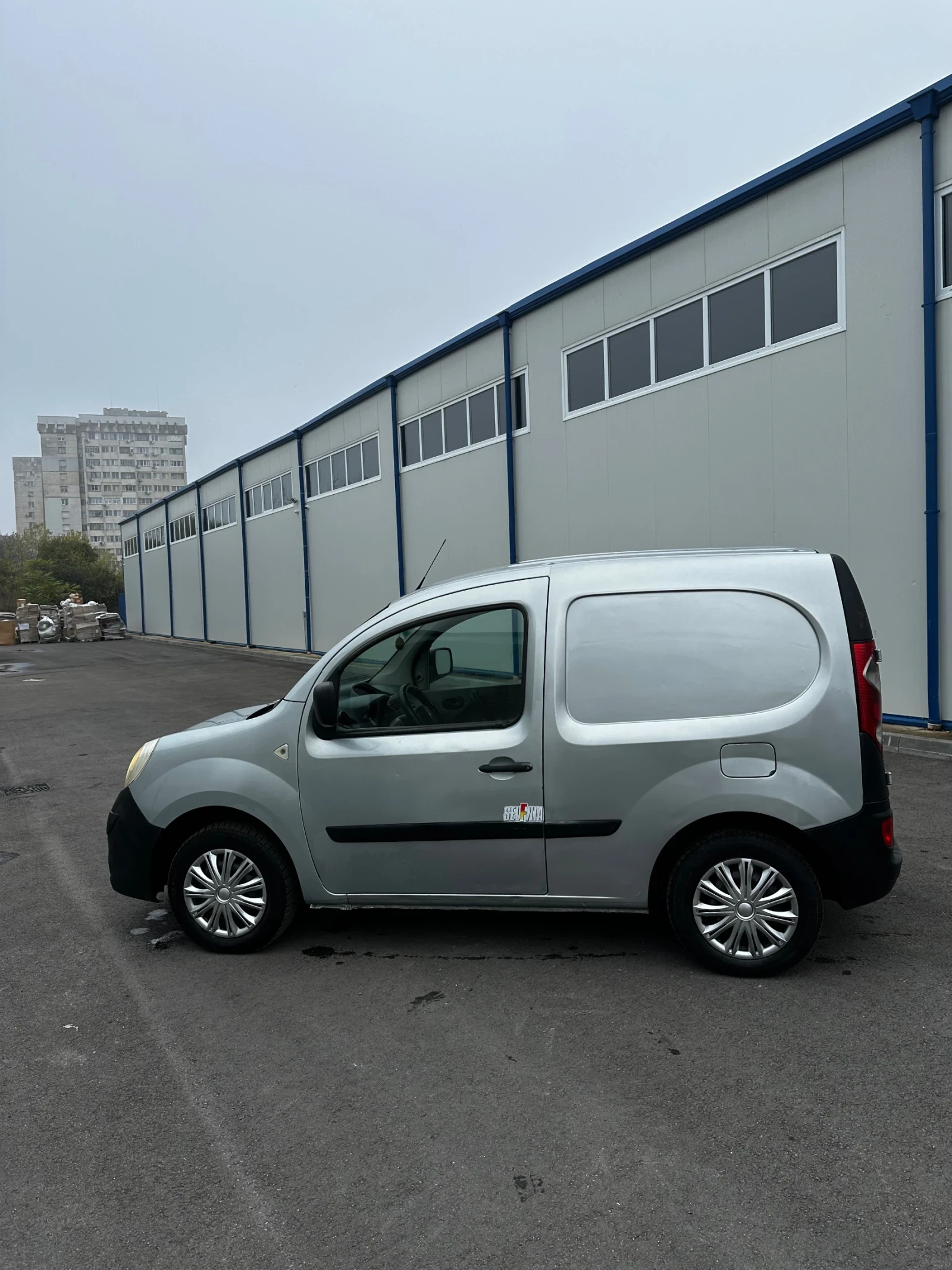 Renault Kangoo Compact 1.5 dci 75к.с  2012г - изображение 7