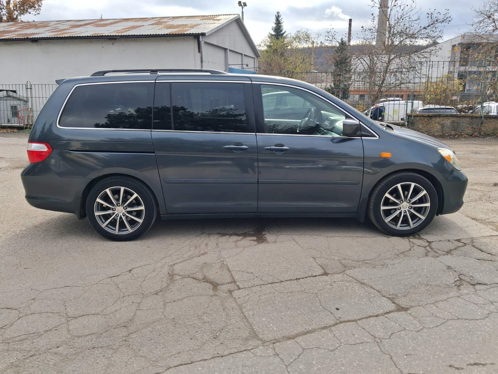 Honda Odyssey 3.5 i-vtec - изображение 3