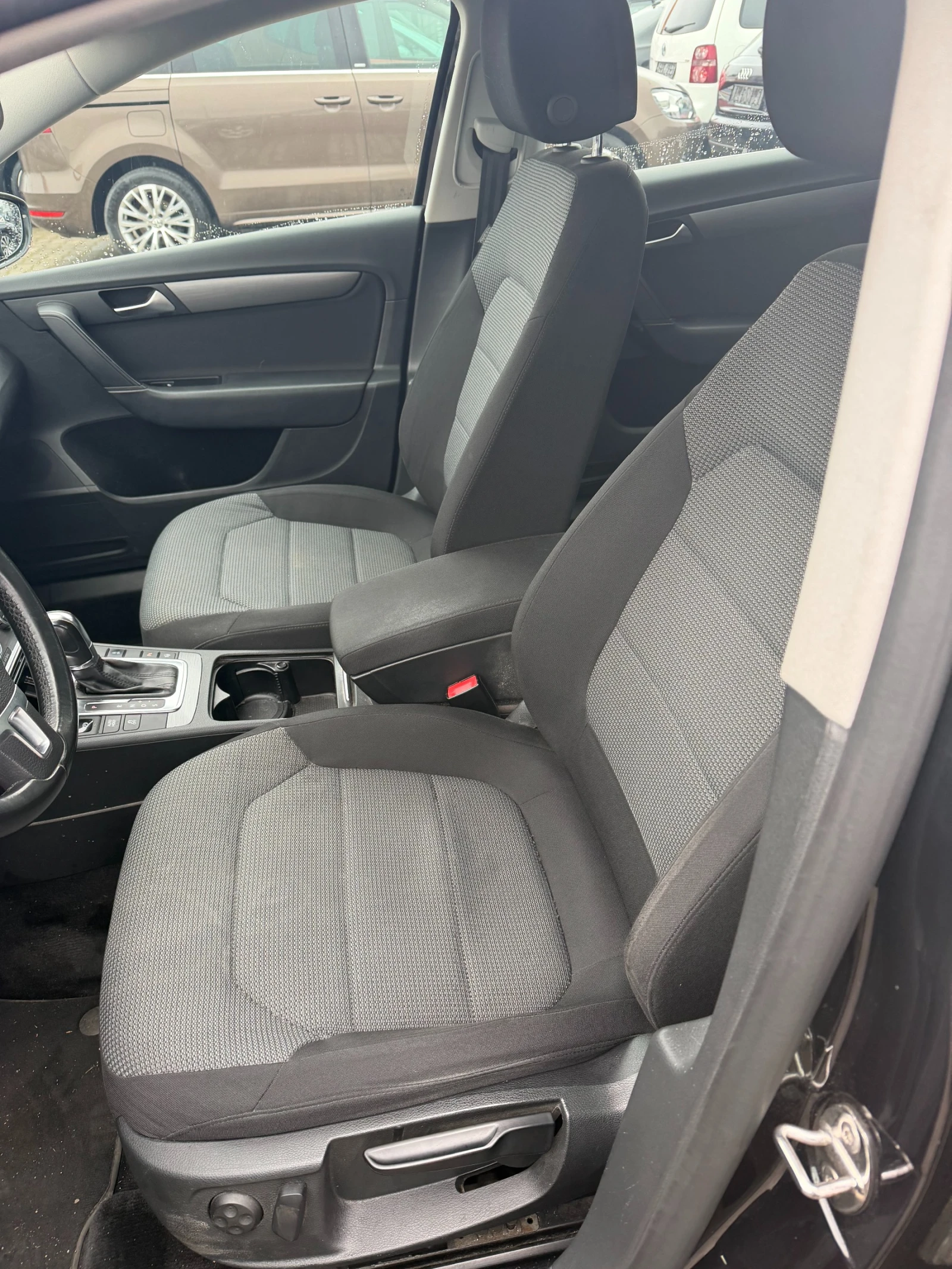 VW Passat 2.0TDI AVTOMAT/NAVI EURO 5 | Mobile.bg � ����������� 12