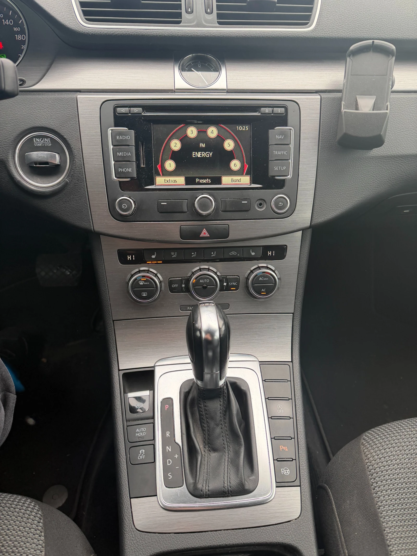 VW Passat 2.0TDI AVTOMAT/NAVI EURO 5 | Mobile.bg � ����������� 13