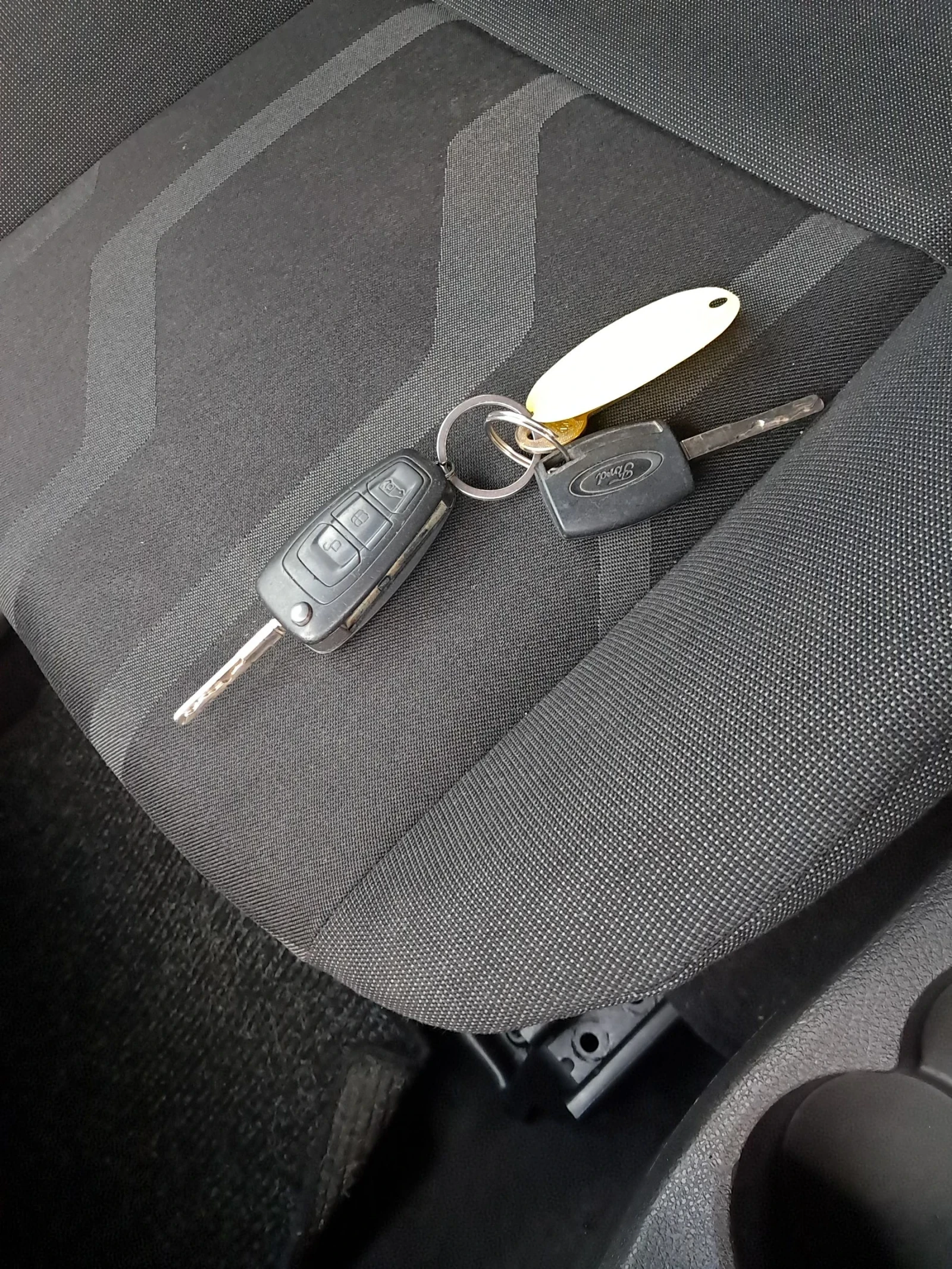 Ford Connect 1.6 TDCI  товаро пътнически  - изображение 9