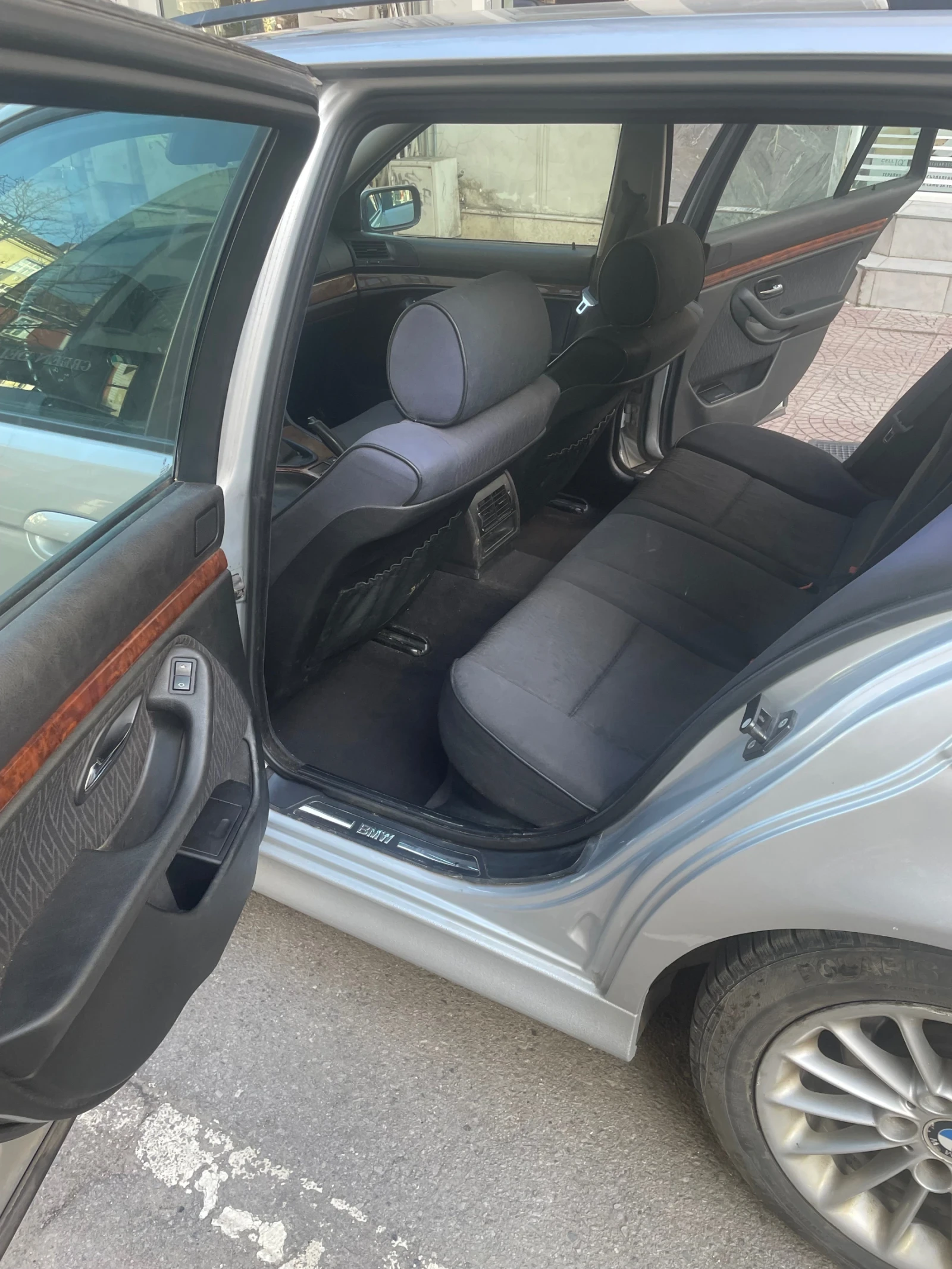 BMW 520, снимка 6 - Автомобили и джипове - 53771317