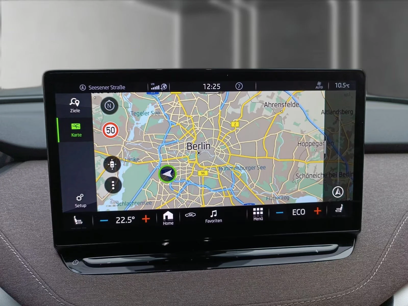 Skoda Enyaq iV60/179HP/PANO/CAM/NAVI/LED/CPLAY/359q, снимка 12 - Автомобили и джипове - 54737296