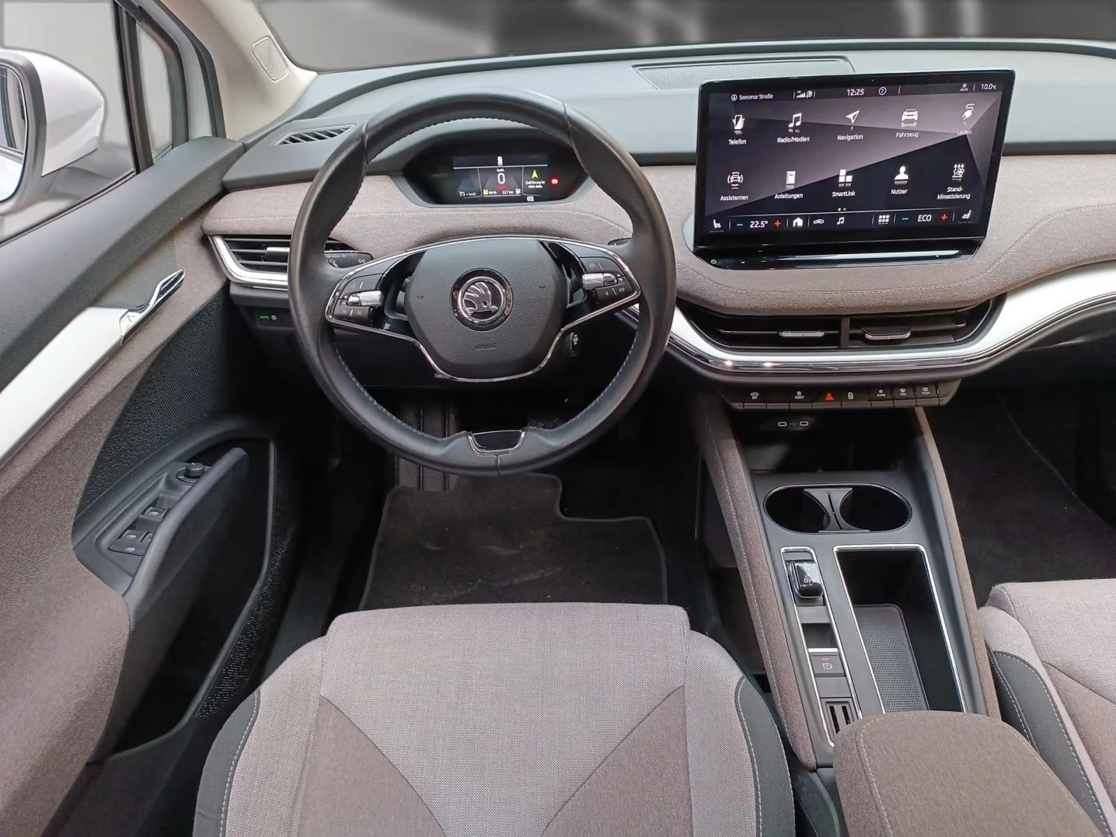 Skoda Enyaq iV60/179HP/PANO/CAM/NAVI/LED/CPLAY/359q, снимка 7 - Автомобили и джипове - 54737296