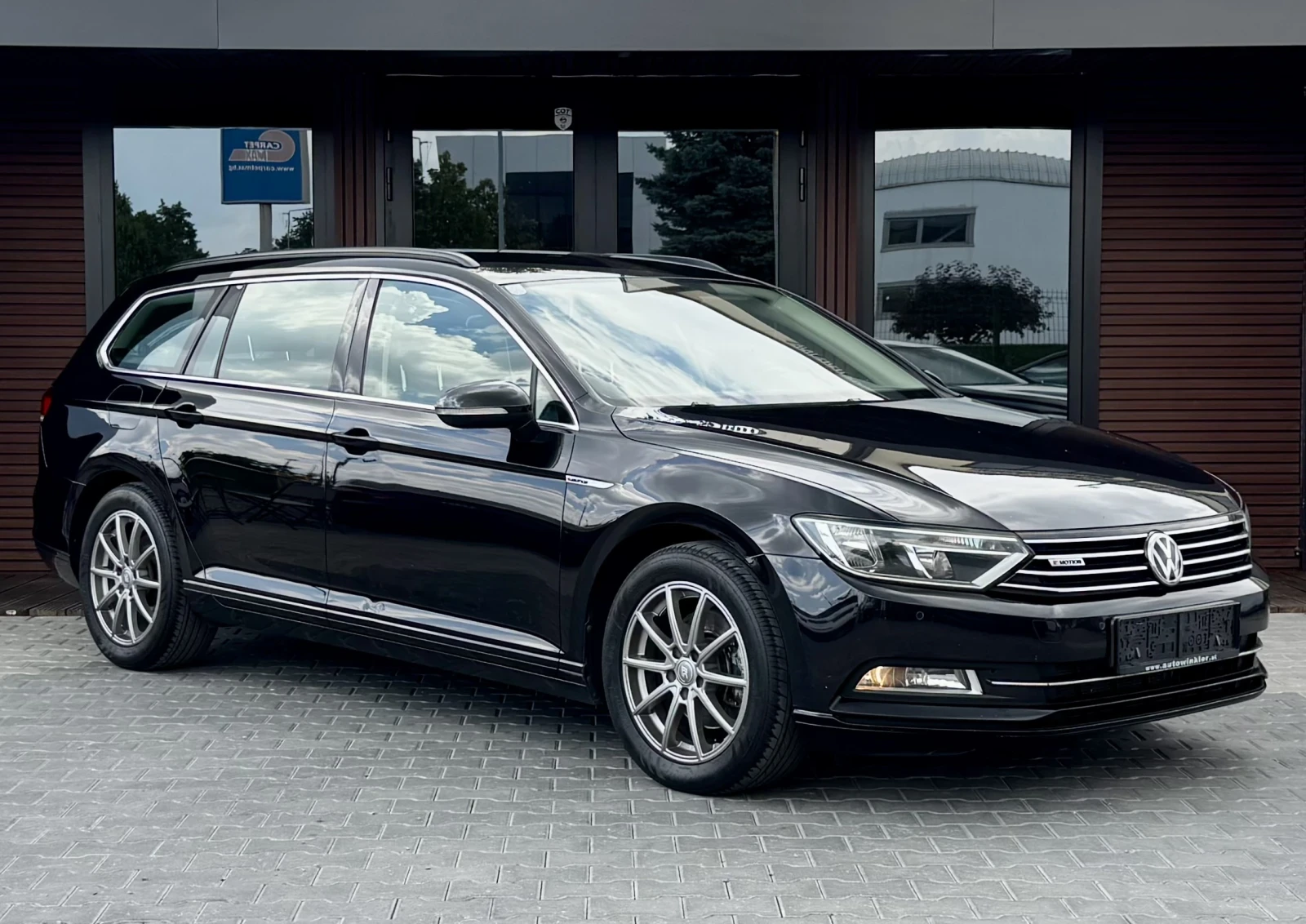 VW Passat 4Motion* Navi* Подгрев* Лизинг, снимка 3 - Автомобили и джипове - 55000762