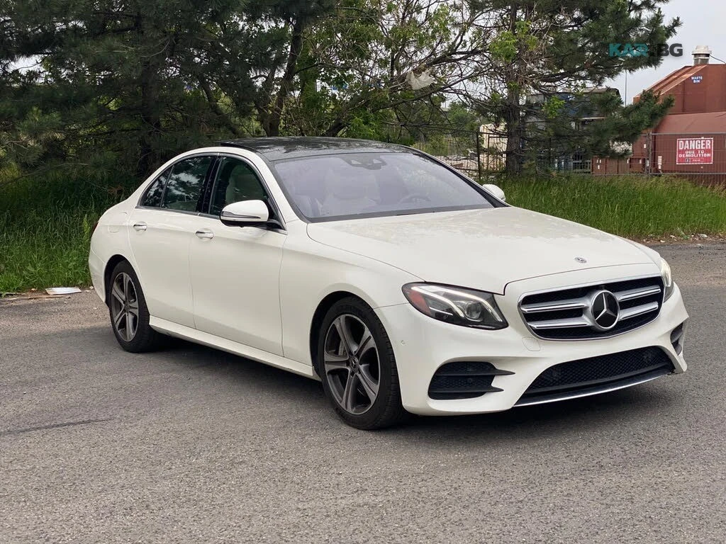 Mercedes-Benz E 450 Пано * АвтоКредит * (ЦЕНА ДО БГ), снимка 3 - Автомобили и джипове - 55009613