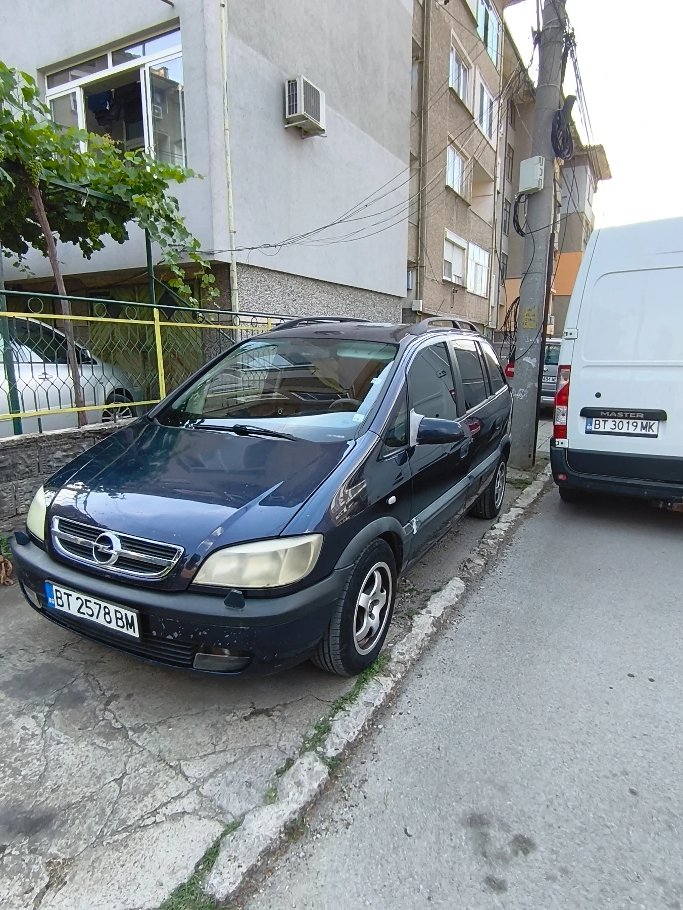 Opel Zafira Газ/бензин, снимка 2 - Автомобили и джипове - 55123116