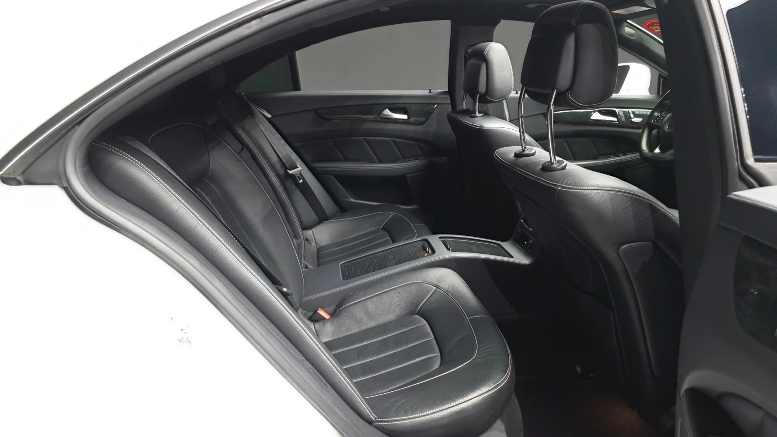 Mercedes-Benz CLS 400 3.0 V6 Biturbo, снимка 10 - Автомобили и джипове - 55134820