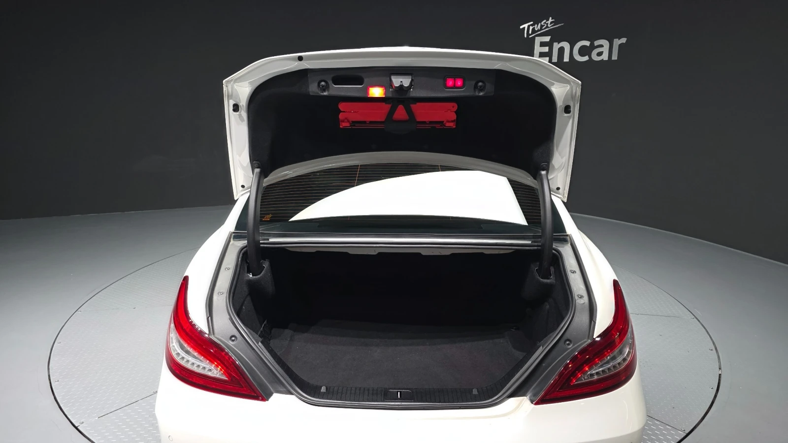 Mercedes-Benz CLS 400 3.0 V6 Biturbo, снимка 16 - Автомобили и джипове - 55134820