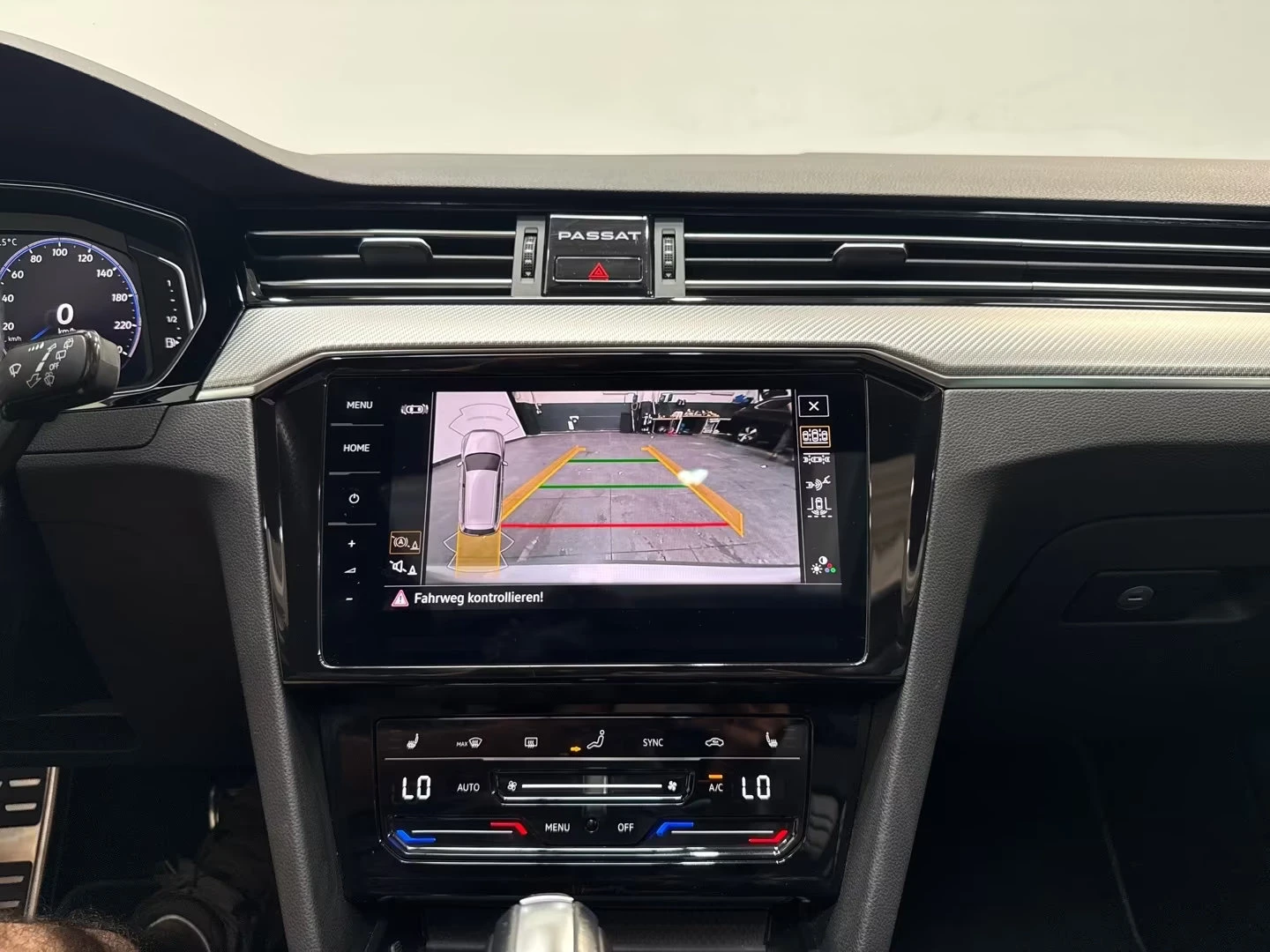 VW Passat R-LINE/150HP/VIRTUAL/CAM/LED/KLESS/PANO/609z, снимка 11 - Автомобили и джипове - 55299328