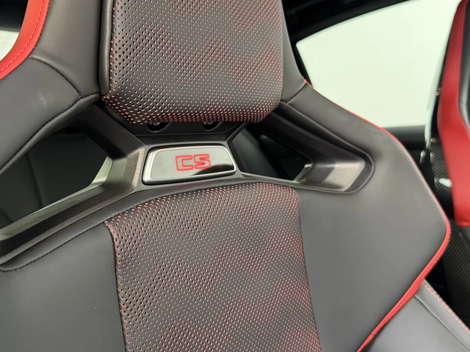 BMW M3 CS/M DRIVER'S PACKAGE/CARBON SEAT/HEAD UP/KERA, снимка 14 - Автомобили и джипове - 55687840