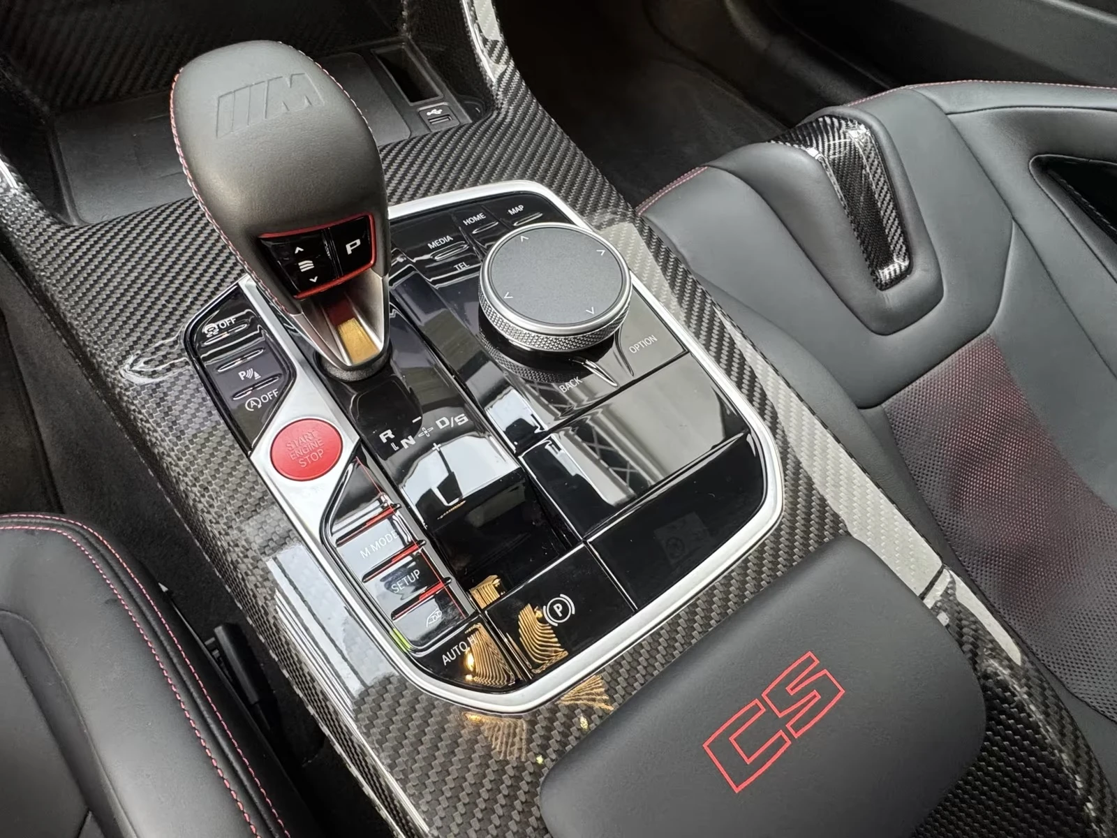 BMW M3 CS/M DRIVER'S PACKAGE/CARBON SEAT/HEAD UP/KERA, снимка 11 - Автомобили и джипове - 55687840