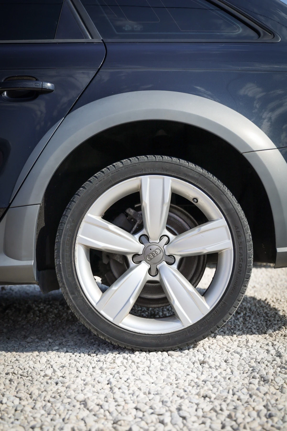 Audi A4 Allroad QUATTRO Facelift Bang & Olufsen, снимка 16 - Автомобили и джипове - 55825686