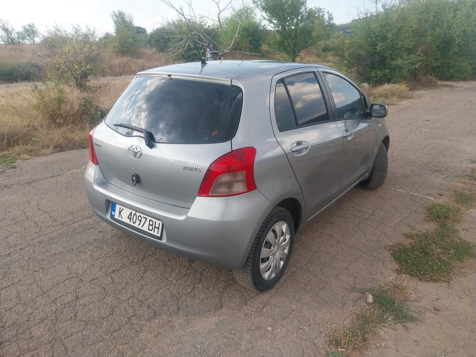 Toyota Yaris, снимка 4 - Автомобили и джипове - 56150401