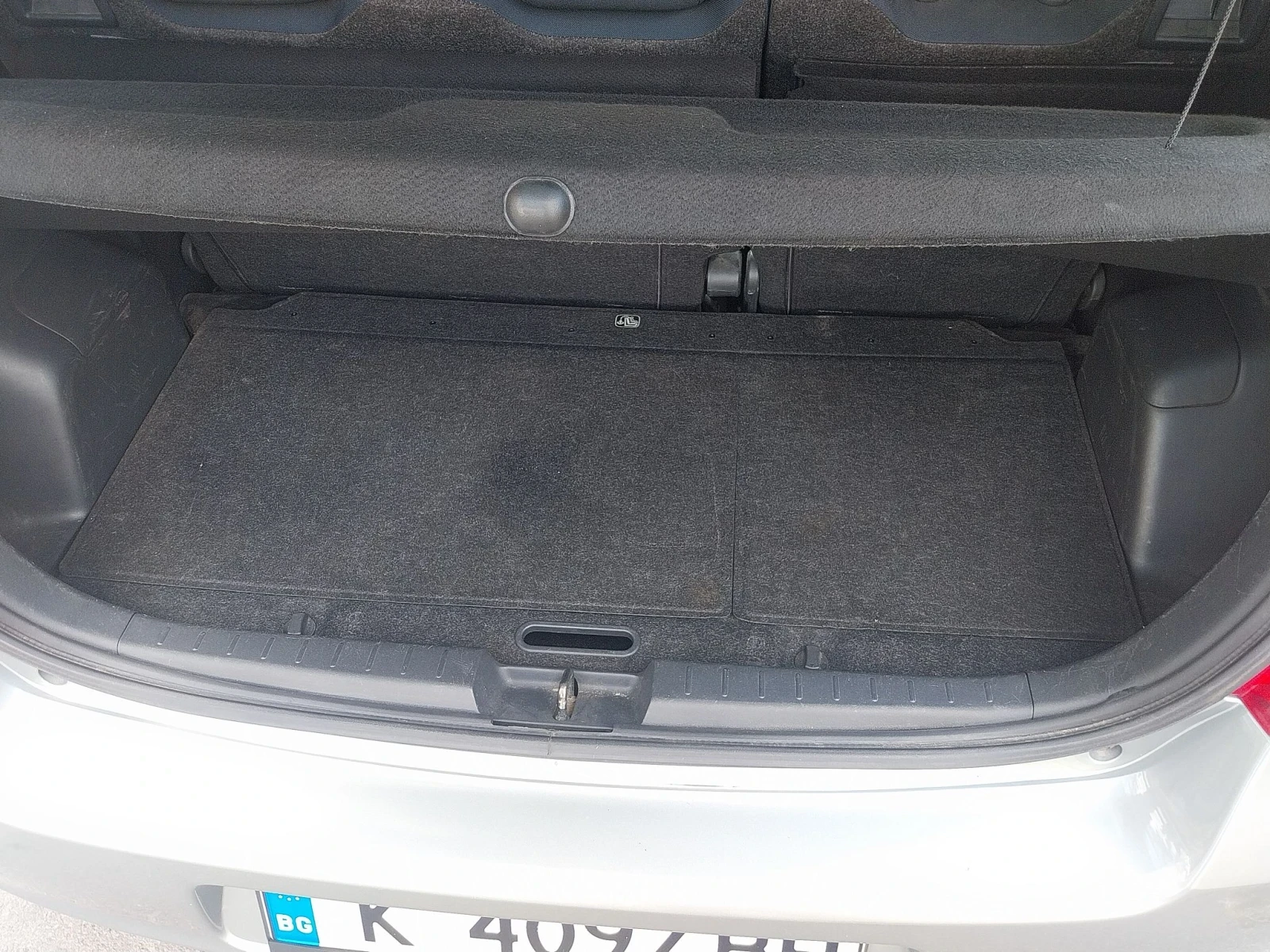 Toyota Yaris, снимка 11 - Автомобили и джипове - 56150401