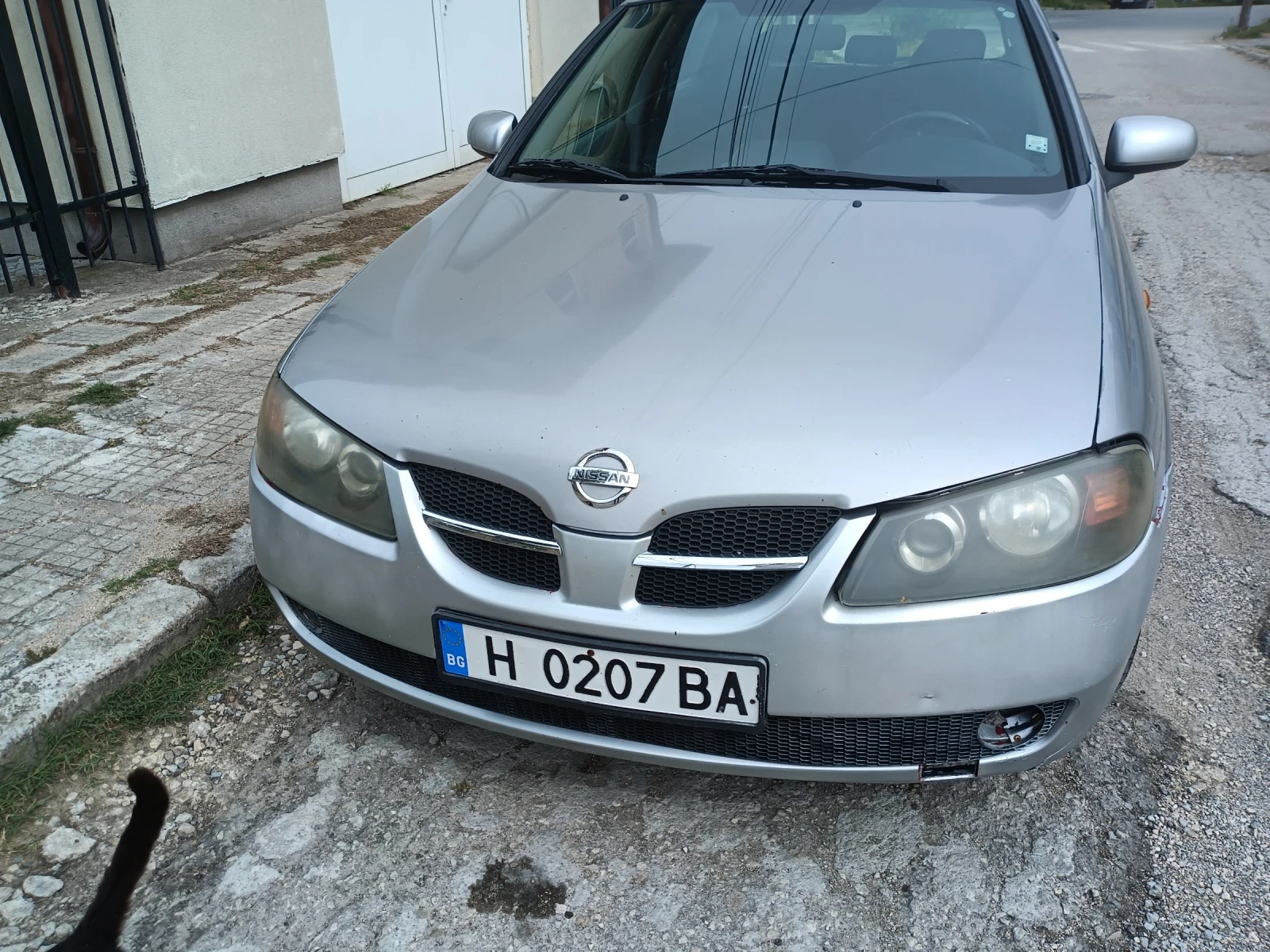 Nissan Almera 2200